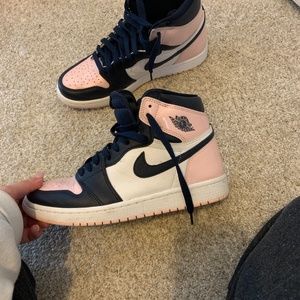 Air Jordan 1 retro high OG bubble gum